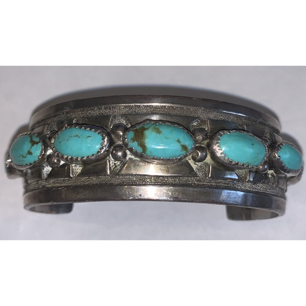 Beautiful Navajo Turquoise & Sterling Handcrafted Cuff Bracelet signed (C. Lee)